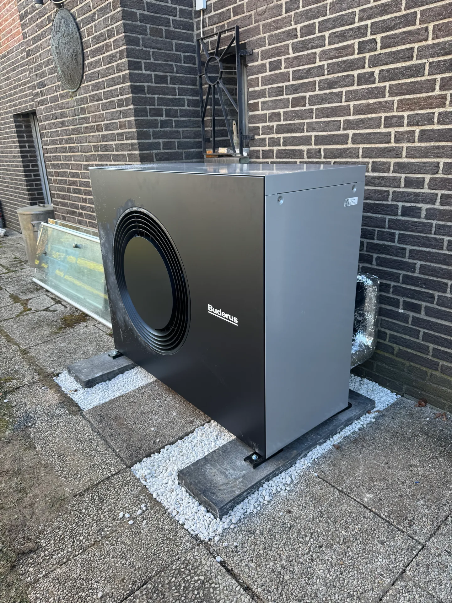 Buderus-Wärmepumpe Außenaufstellung Kassel